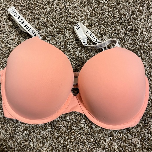 3 Victoria’s Secret 34DD Bras - Picture 2 of 8